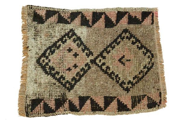 1.5x2 Vintage Oushak Square Rug Mat // ONH Item ee002285