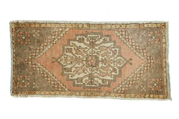 1'9" x 3'6" Vintage Oushak Rug / Item ee002288 image 1