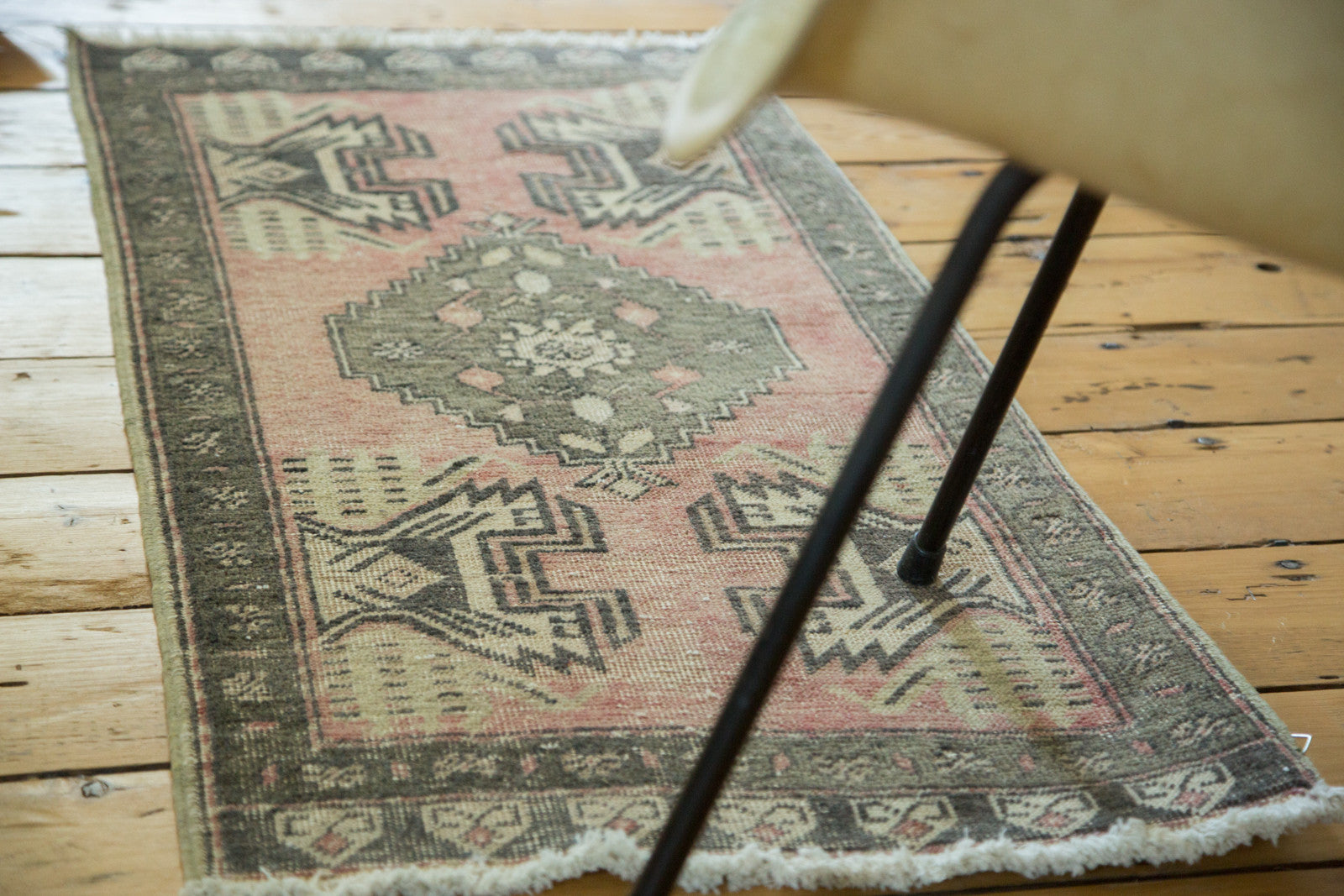 2x3.5 Vintage Oushak Rug // ONH Item ee002293 Image 1