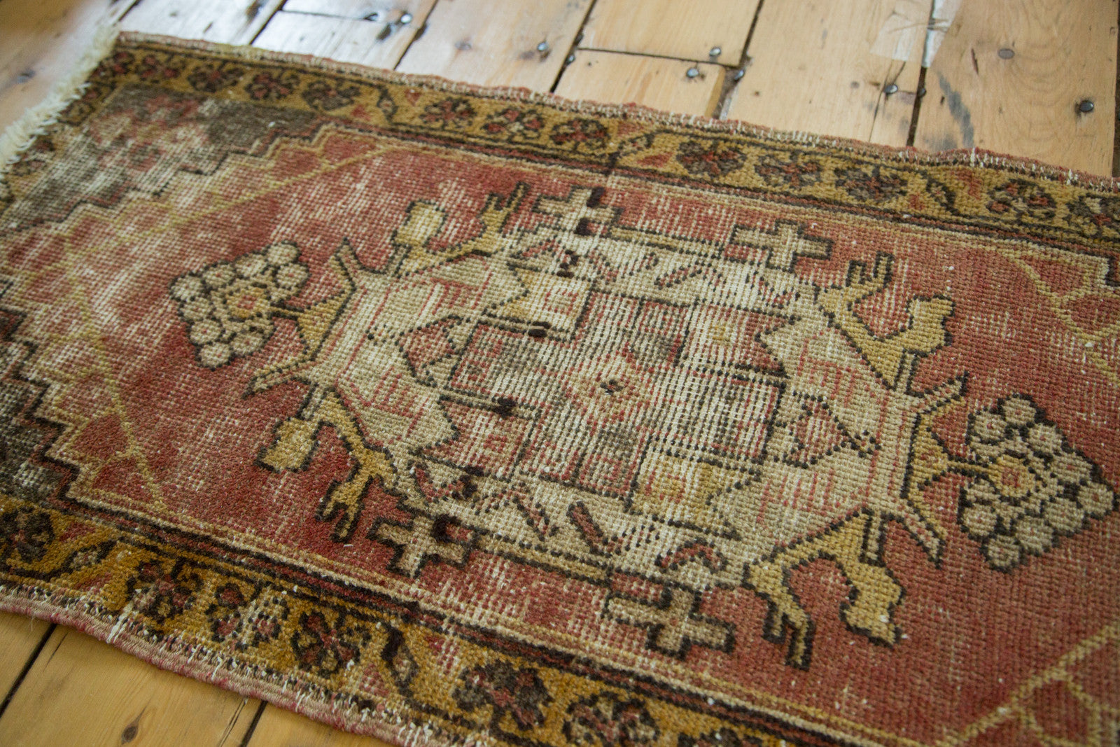 1.5x3.5 Vintage Oushak Rug Runner // ONH Item ee002296 Image 1