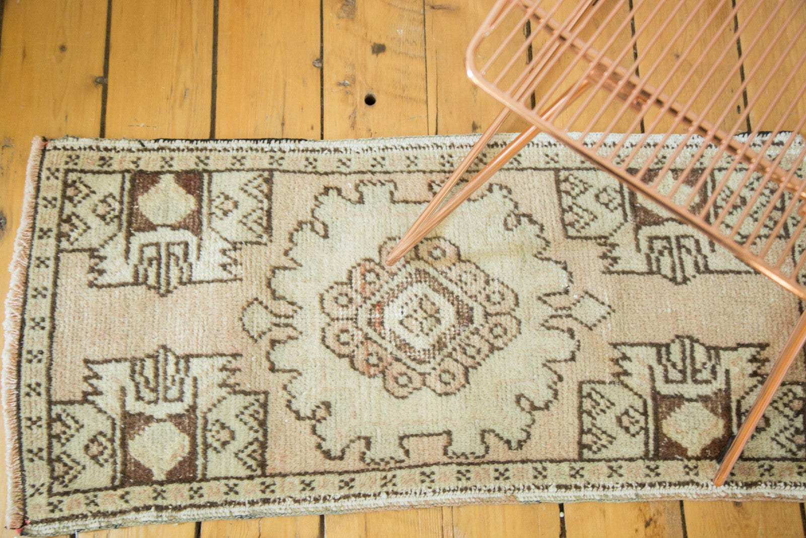 1.5x3.5 Vintage Oushak Rug Runner // ONH Item ee002306 Image 1
