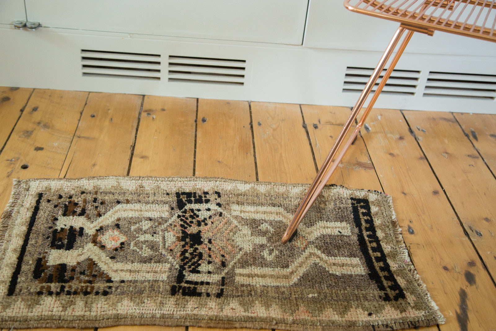 1.5x2.5 Vintage Oushak Rug Mat // ONH Item ee002311 Image 1