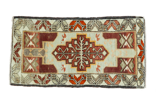 1.5x3 Vintage Oushak Rug Runner // ONH Item ee002372