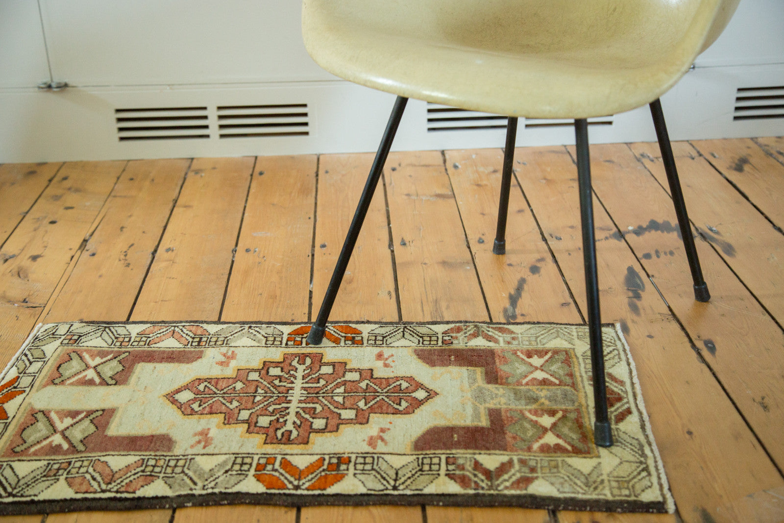 1.5x3 Vintage Oushak Rug Runner // ONH Item ee002372 Image 1