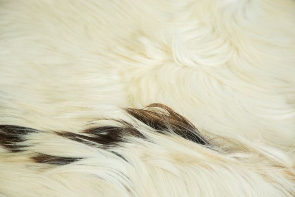 4x5 New Angora Skin Rug // ONH Item ee002391 Image 5