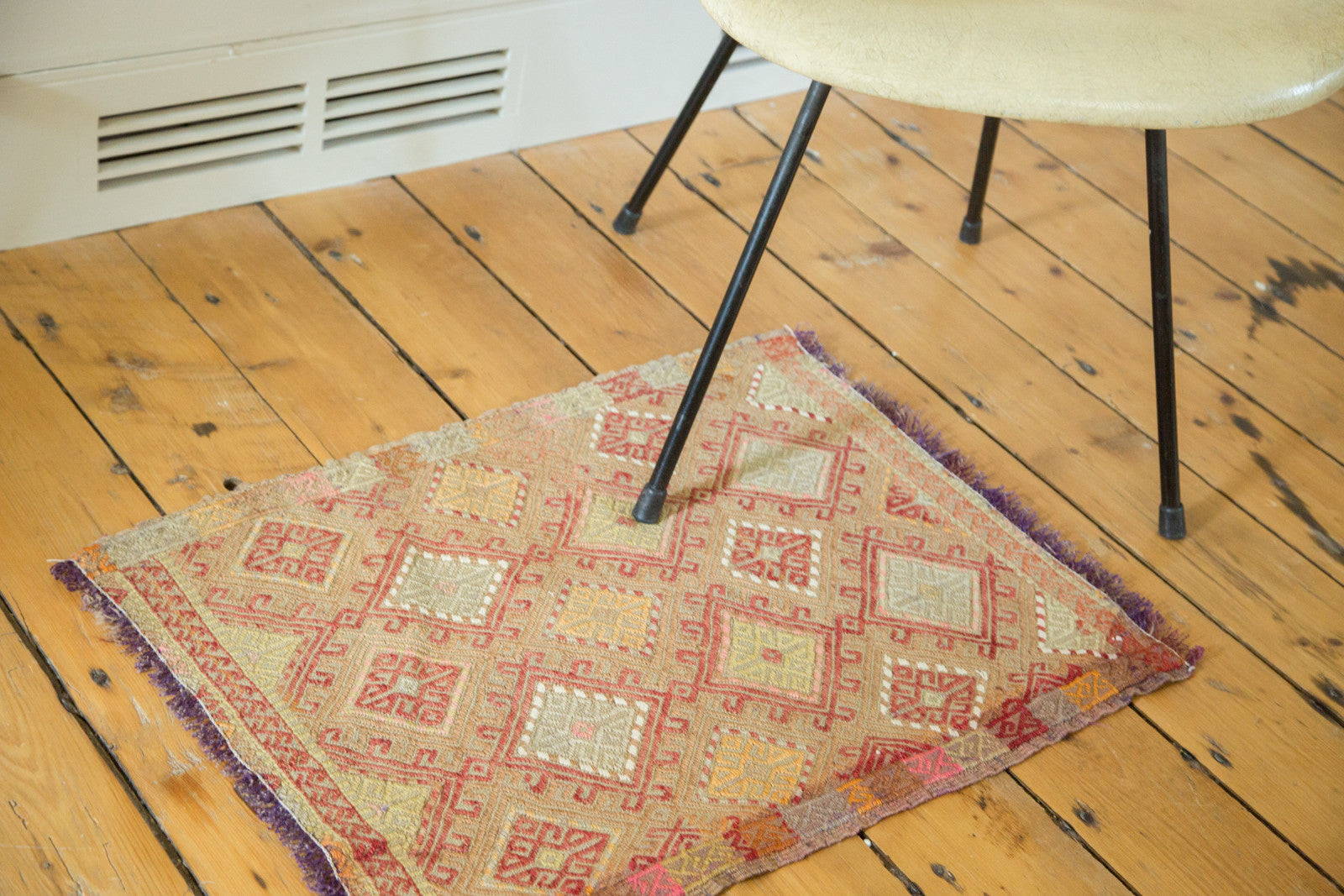 1.5x2.5 Vintage Jijim Rug Mat // ONH Item ee002426 Image 1