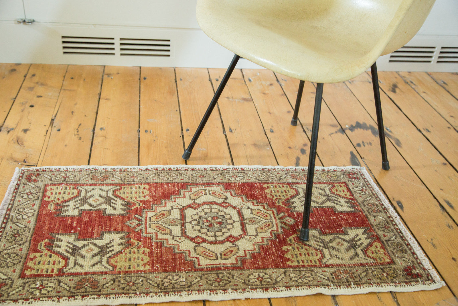 1.5x3.5 Vintage Distressed Oushak Rug Runner // ONH Item ee002438 Image 1