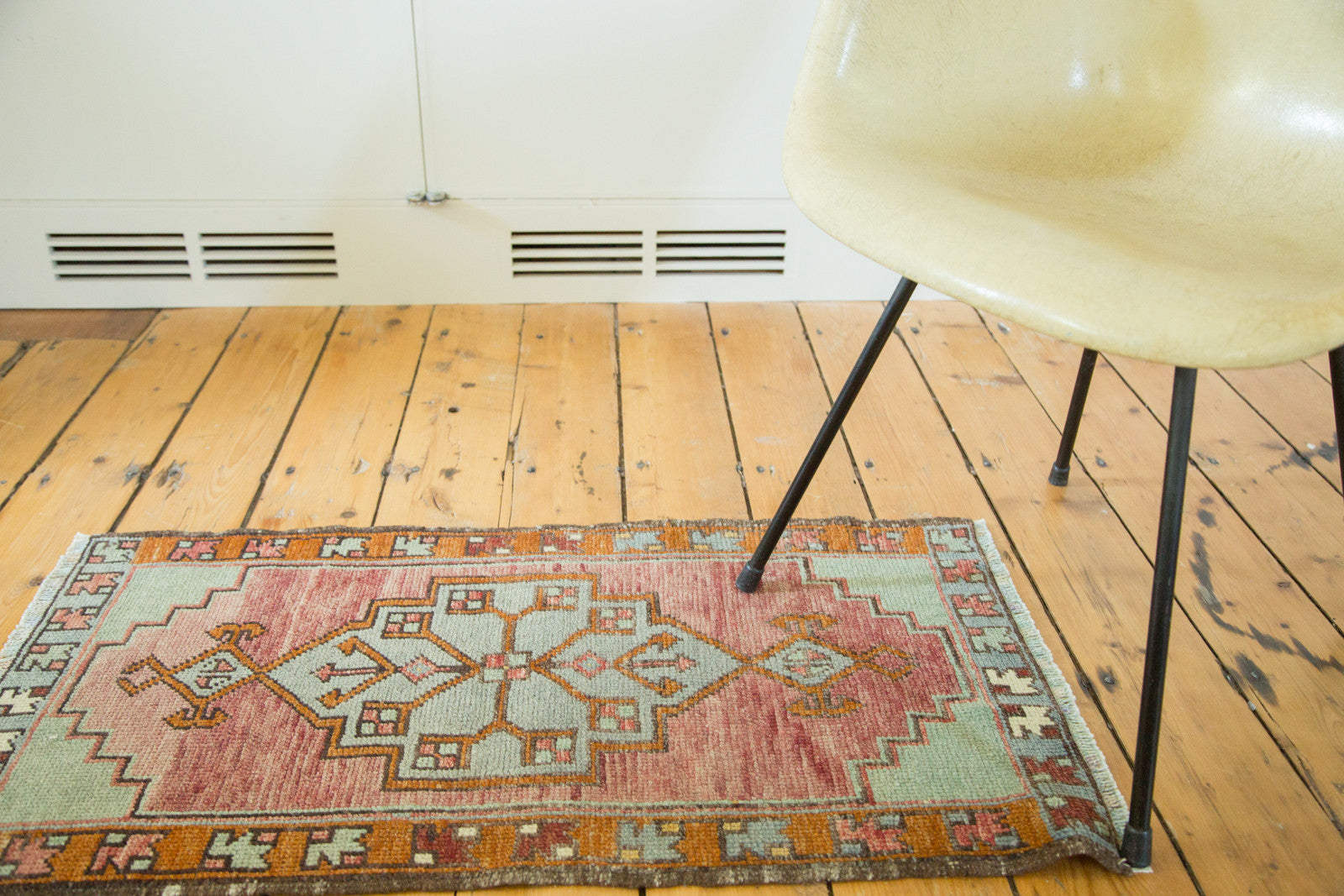 1.5x3 Vintage Oushak Rug Runner // ONH Item ee002454 Image 1