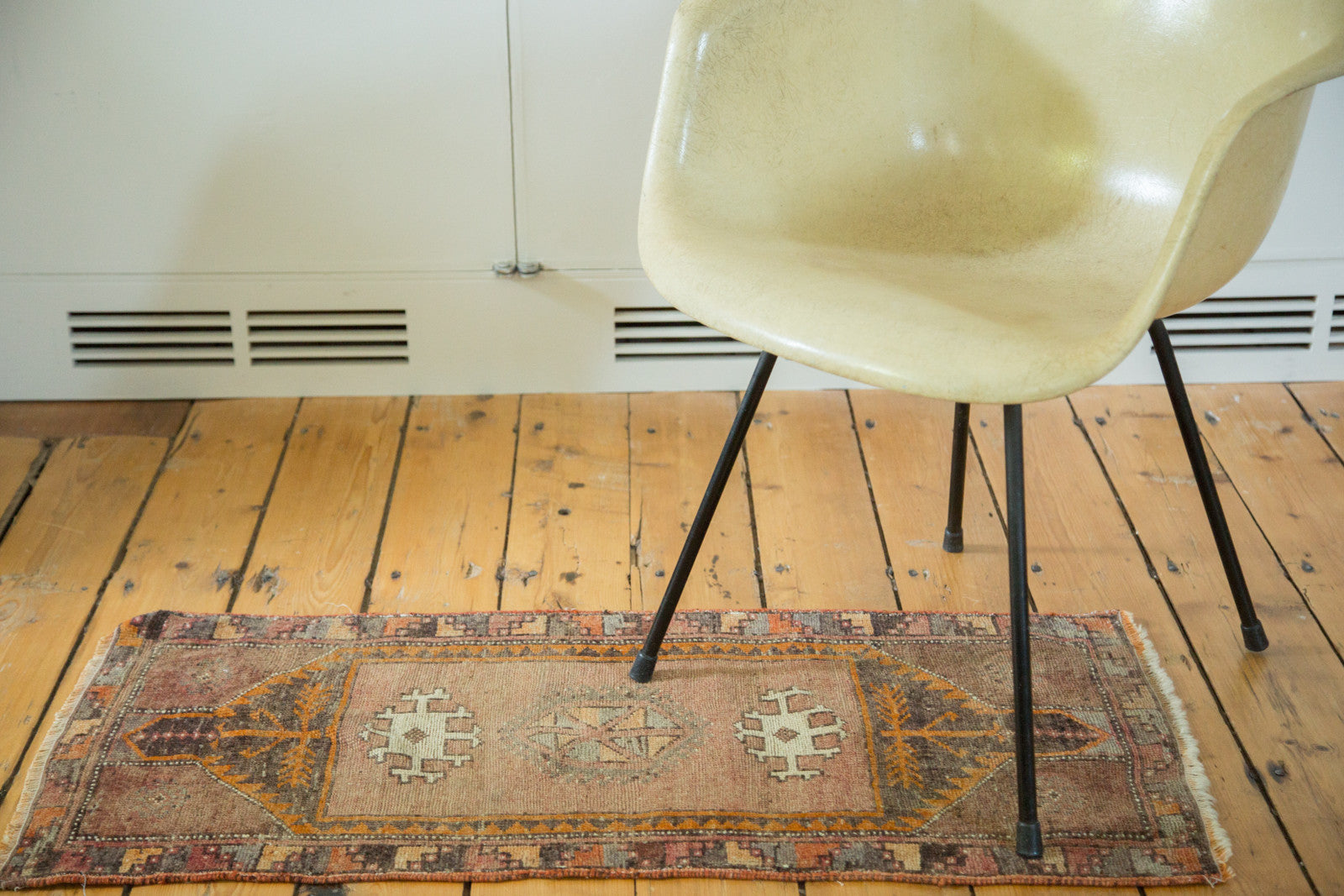 1.5x3.5 Vintage Oushak Rug Runner // ONH Item ee002461 Image 1