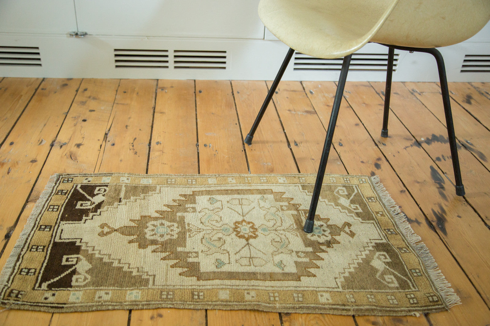 1.5x3 Vintage Oushak Rug Runner // ONH Item ee002471 Image 1