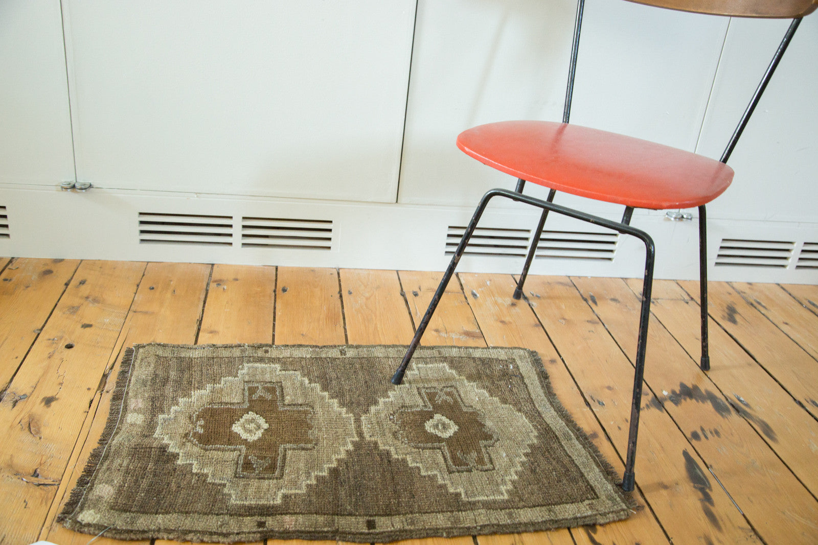 1.5x2.5 Vintage Oushak Rug Mat // ONH Item ee002473 Image 1