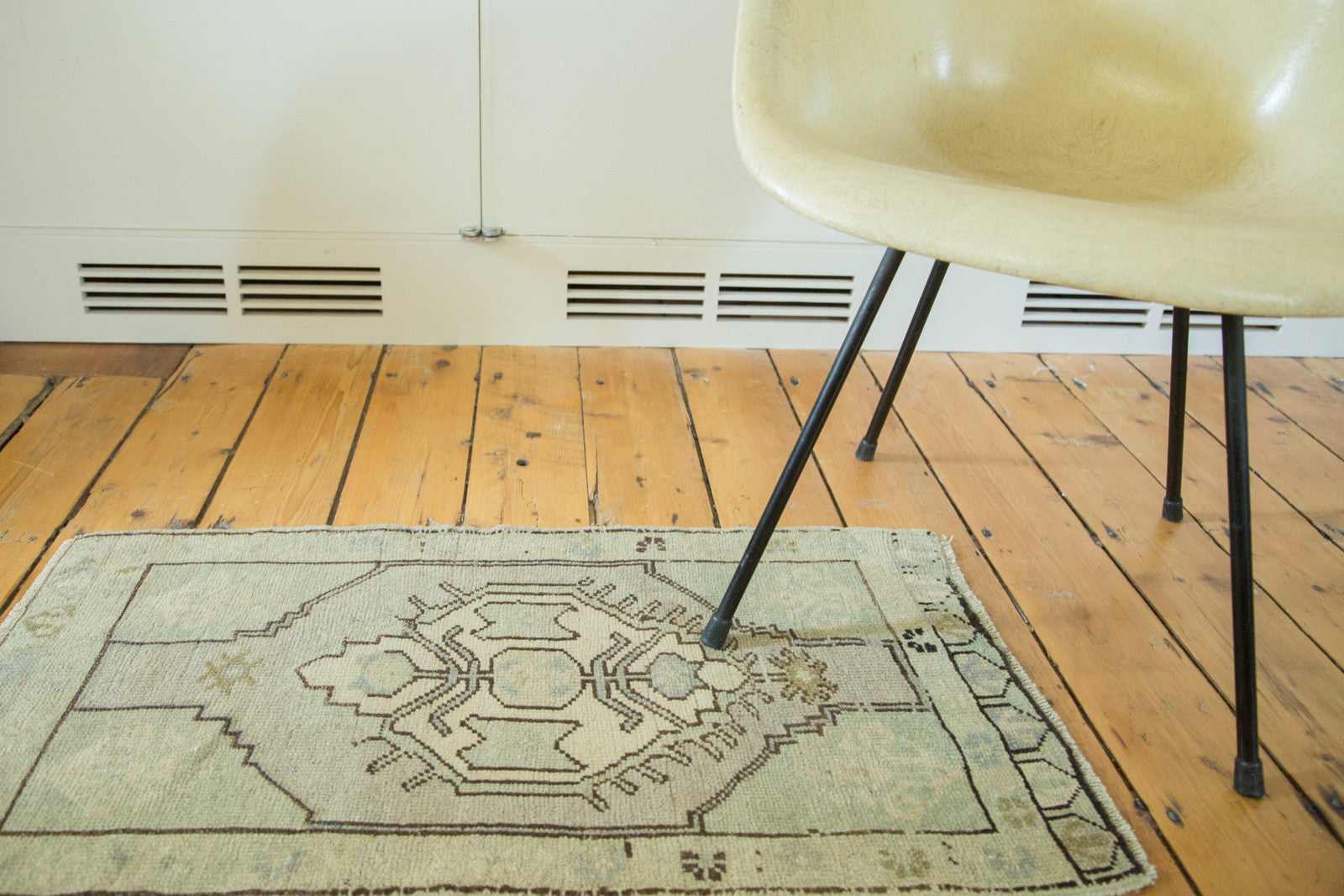 1.5x3 Vintage Oushak Rug Runner // ONH Item ee002474 Image 1