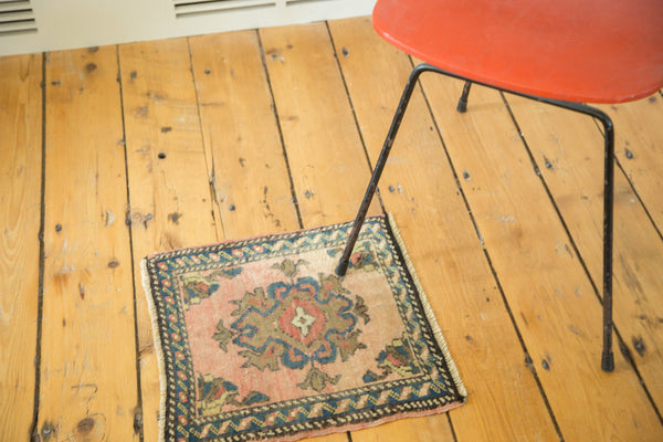 1.5x1.5 Vintage Oushak Square Rug Mat // ONH Item EE002476 Image 2
