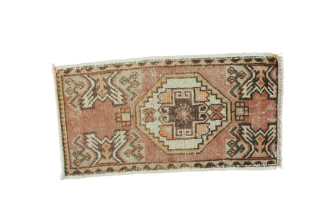 1'7" x 3' Vintage Oushak Rug Mat / Item ee002488 image 1