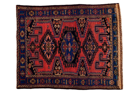 3'5" x 4'3" Vintage Persian Rug / Item ee002499 image 1