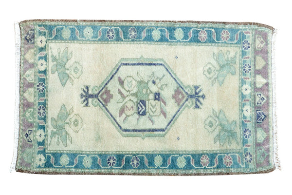 2x3 Vintage Oushak Rug Mat // ONH Item ee002575