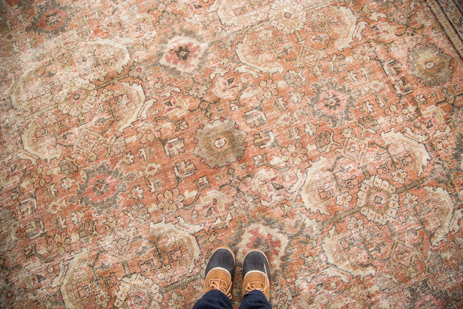 Distressed Vintage Mahal Carpet