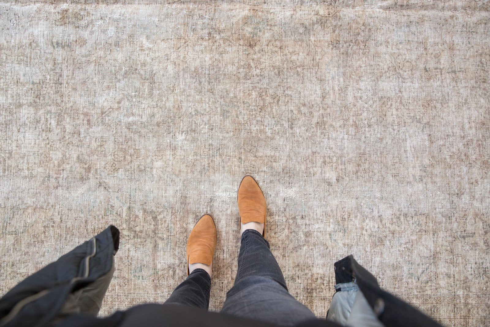 10x15.5 Vintage Distressed Sivas Carpet // ONH Item ee002710 Image 1