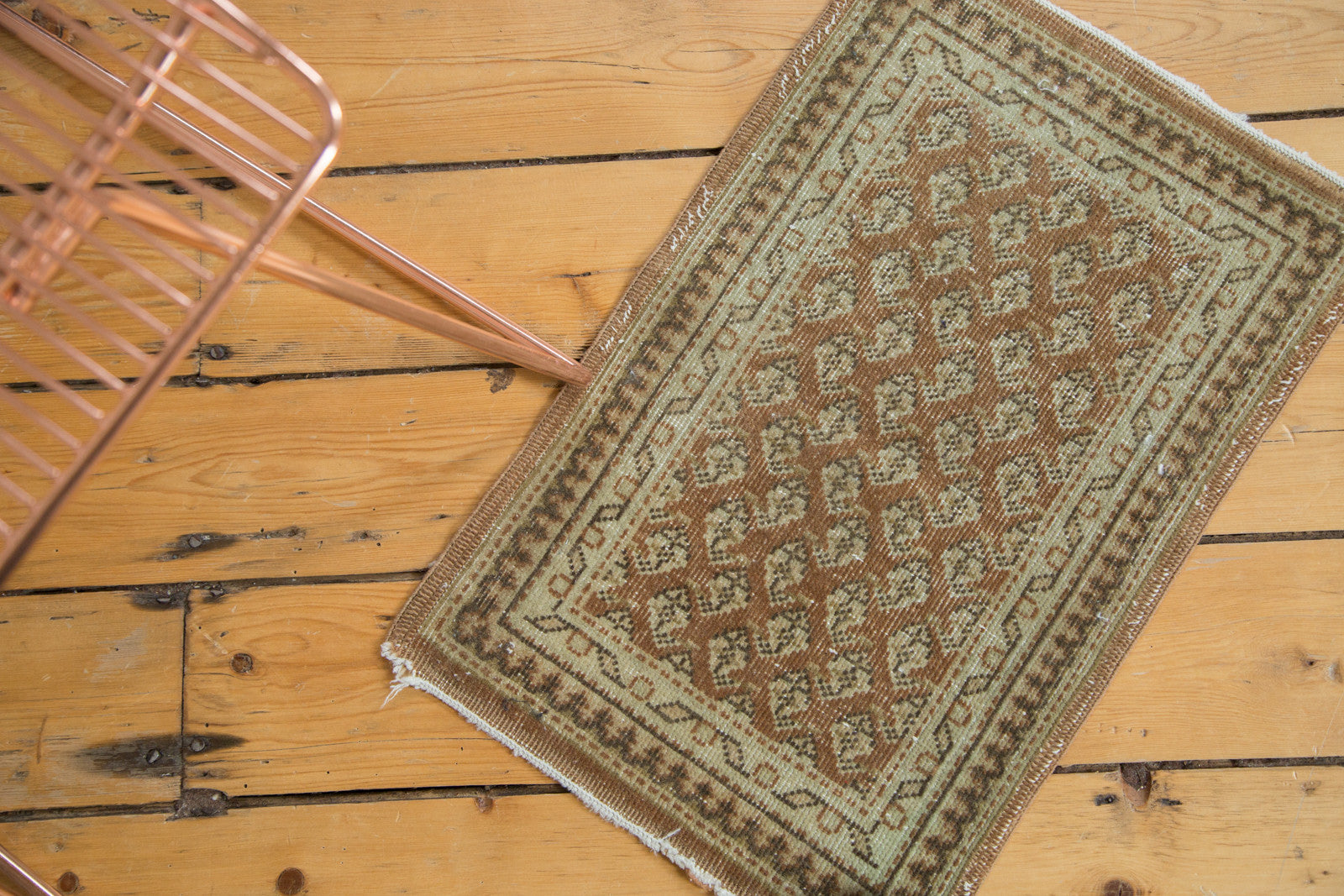  Distressed Sivas Rug Mat / Item ee002748 image 2