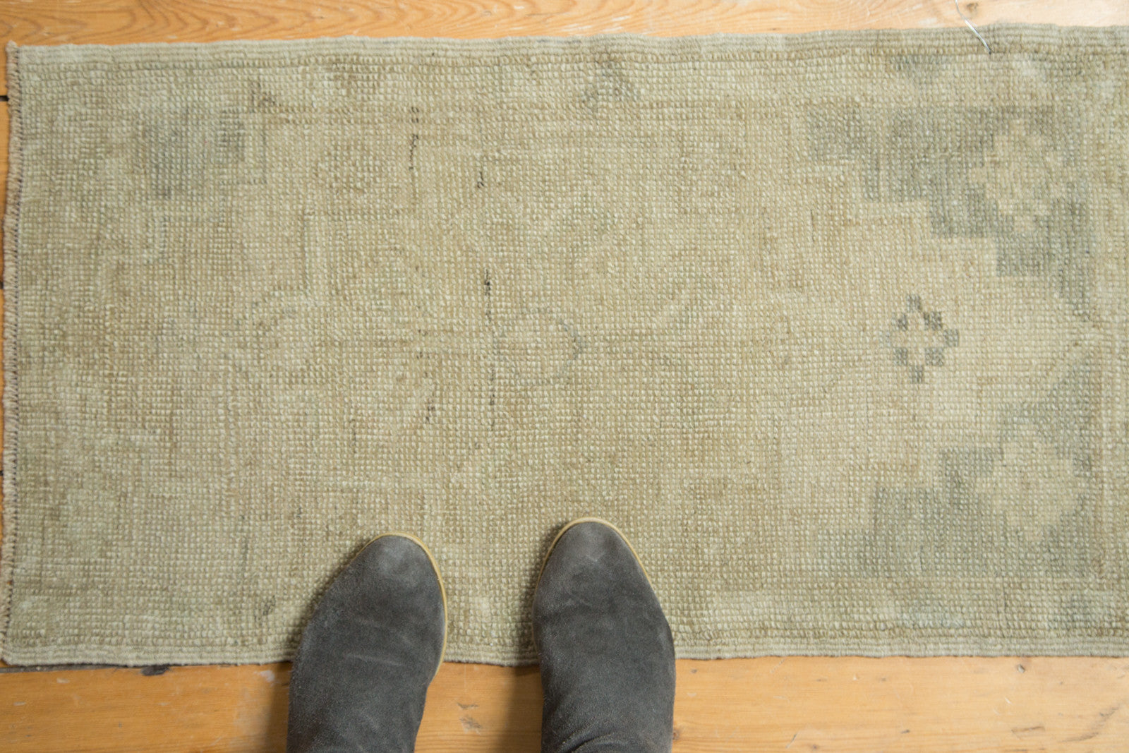 1.5x3 Vintage Oushak Rug Runner // ONH Item ee002771 Image 1