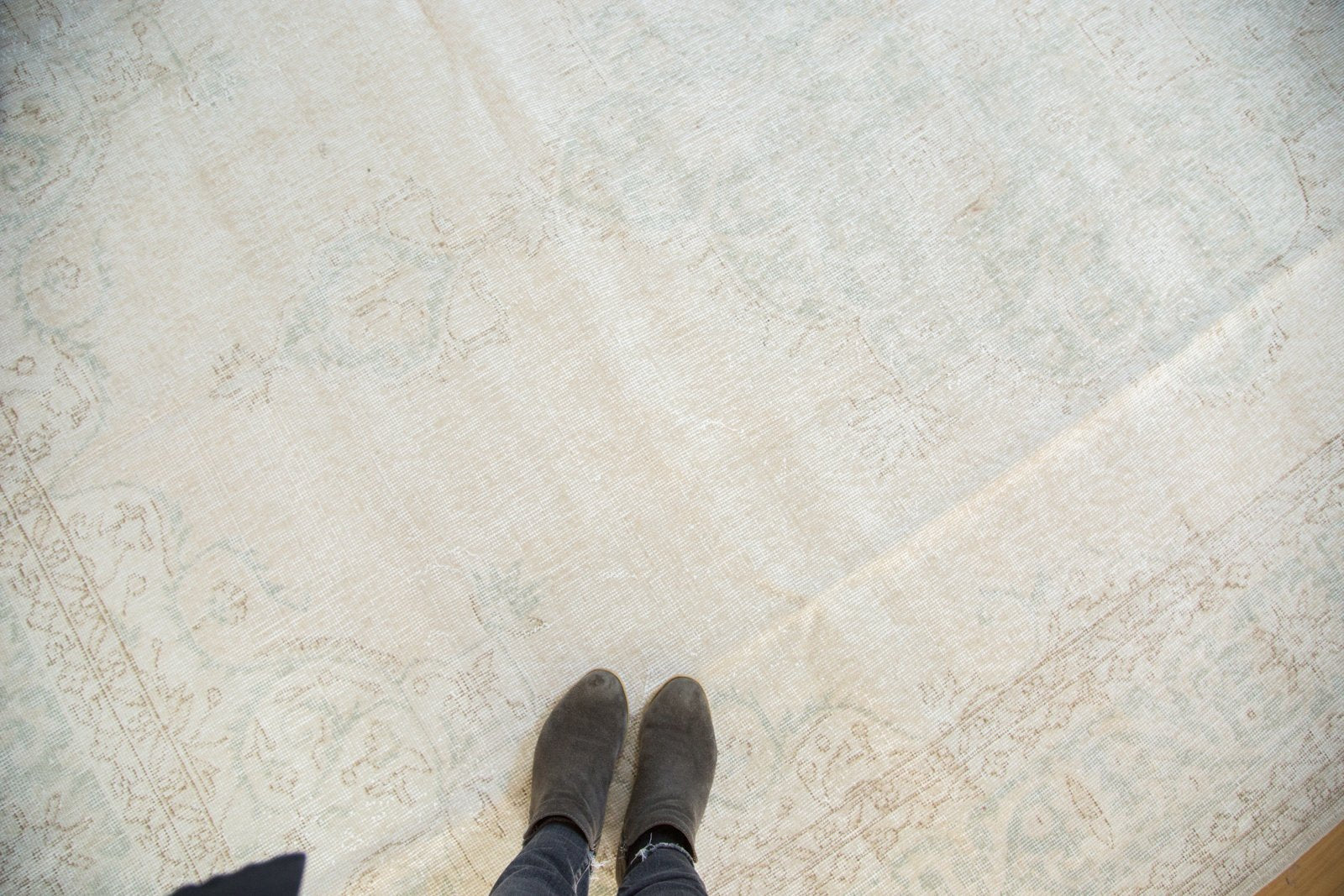 8.5x12.5 Vintage Distressed Oushak Carpet // ONH Item ee002958 Image 1