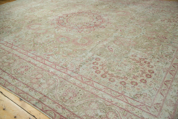9x12.5 Vintage Distressed Meshed Carpet // ONH Item ee002964 Image 1