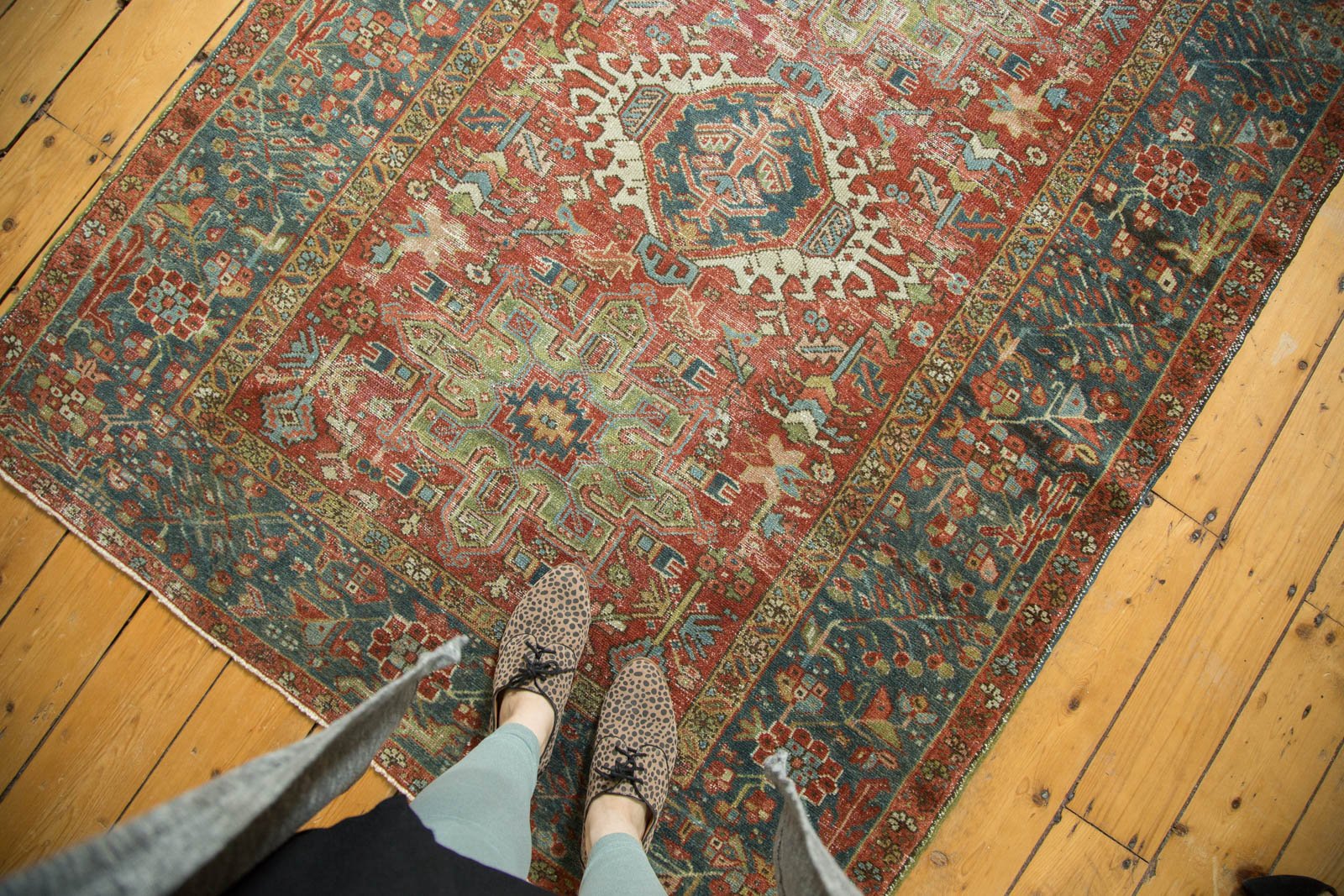 4.5x6 Vintage Distressed Karaja Rug // ONH Item ee002986 Image 1