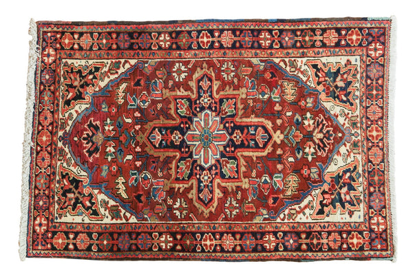 3'1" x 4'9" Vintage Heriz Rug / Item ee002987 image 1