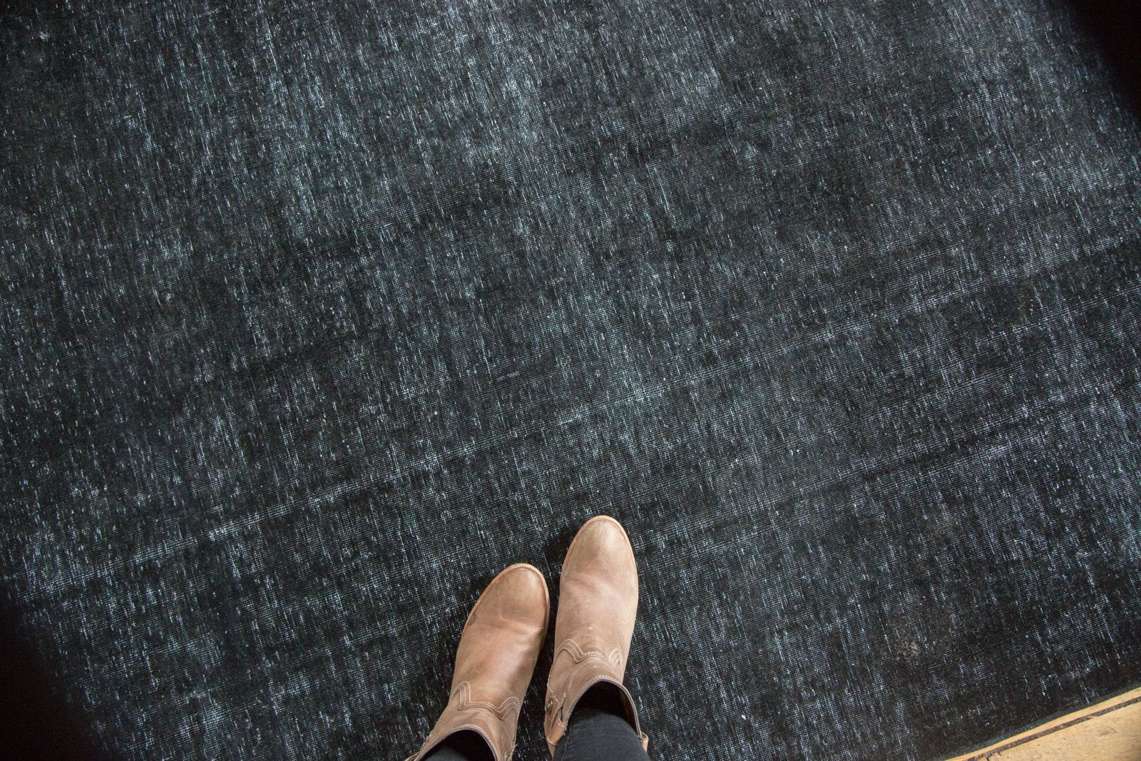 8.5x12 Vintage Distressed Overdyed Sivas Carpet // ONH Item ee002994 Image 1