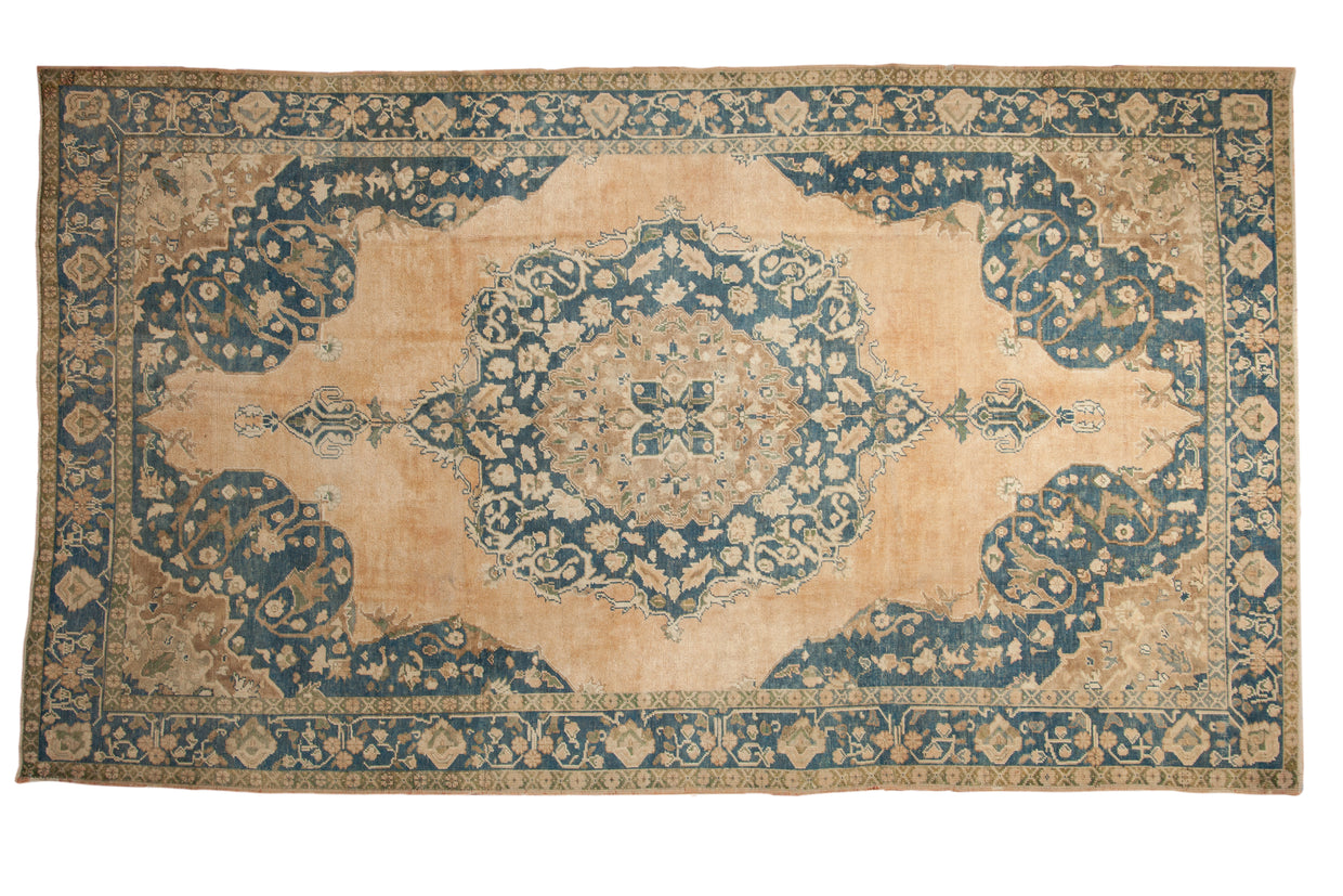 6.5x11.5 Vintage Distressed Sivas Carpet // ONH Item ee003036