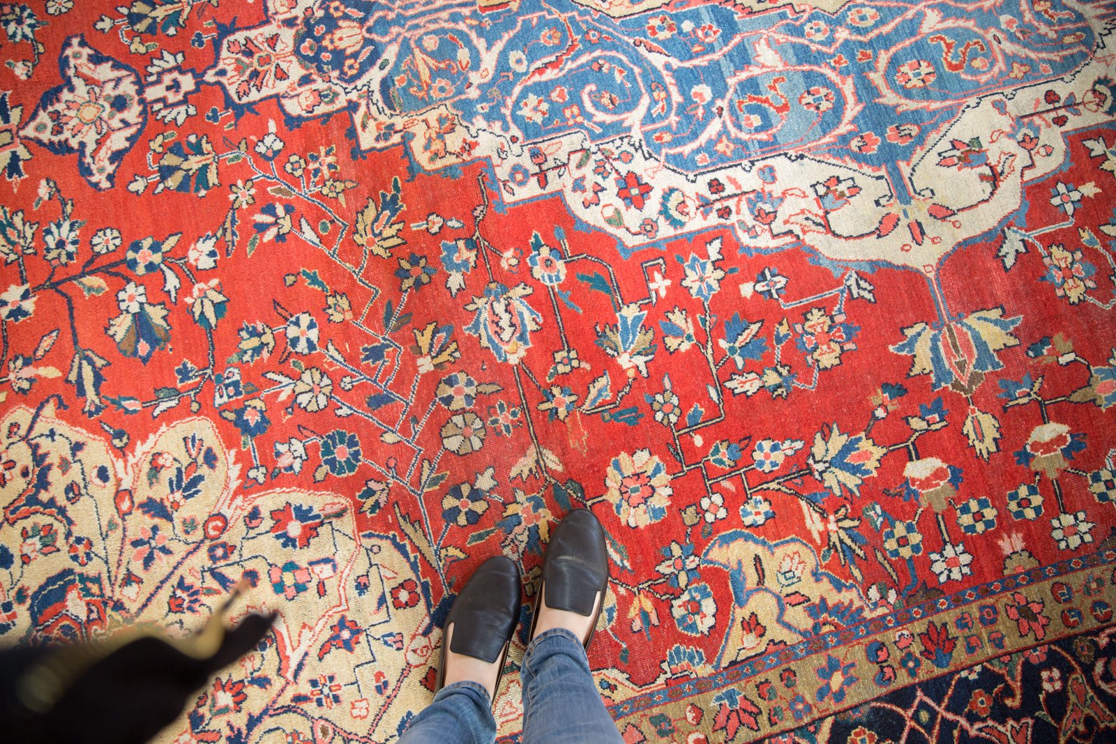 10.5x13.5 Vintage Distressed Laristan Carpet // ONH Item ee003043 Image 1