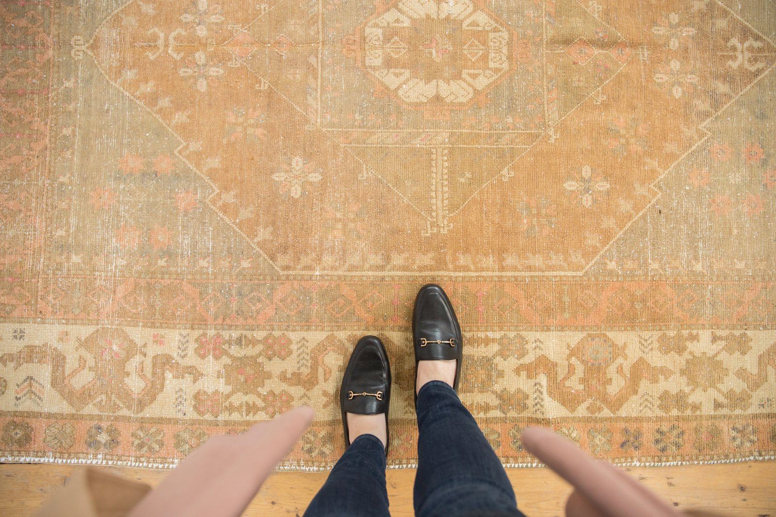 5.5x8.5 Vintage Distressed Oushak Carpet // ONH Item ee003118 Image 1