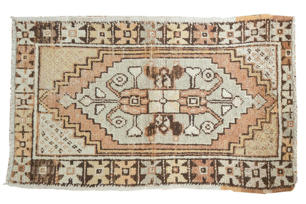 2.5x4 Vintage Distressed Oushak Rug // ONH Item ee003168