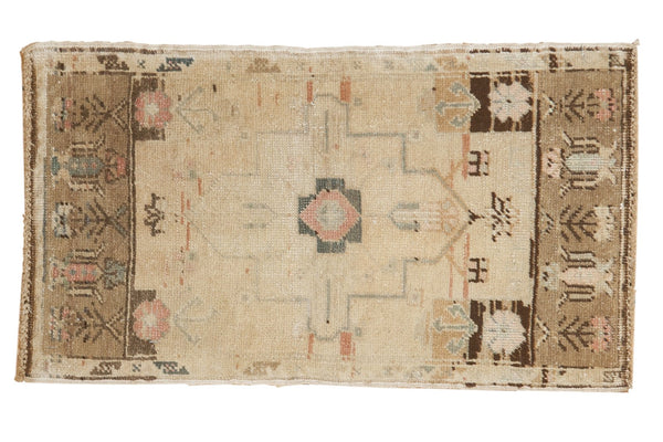 1'6" x 2'7" Vintage Oushak Rug Mat / Item ee003171 image 1