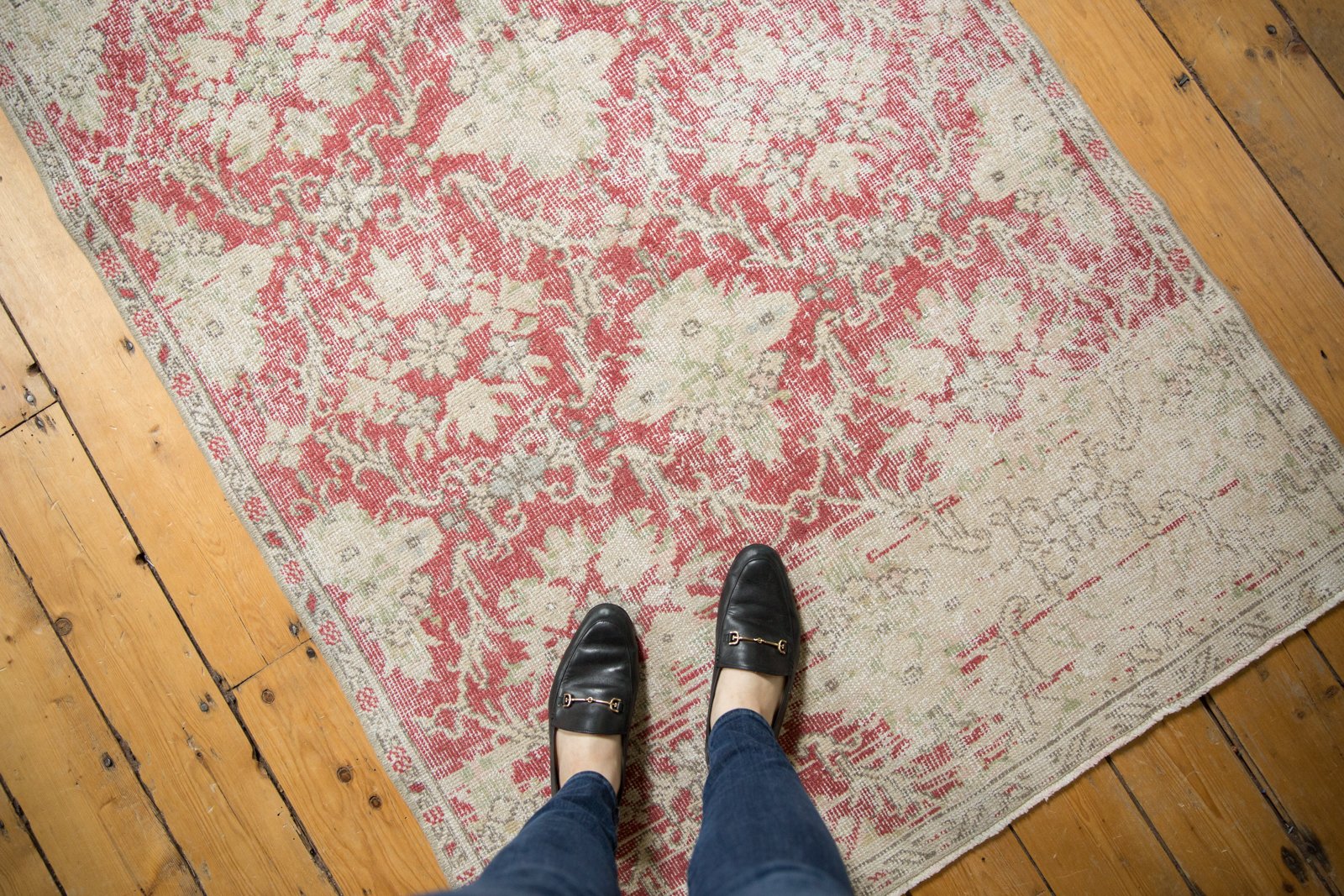 4x7.5 Vintage Distressed Fragment Sivas Rug // ONH Item ee003174 Image 1