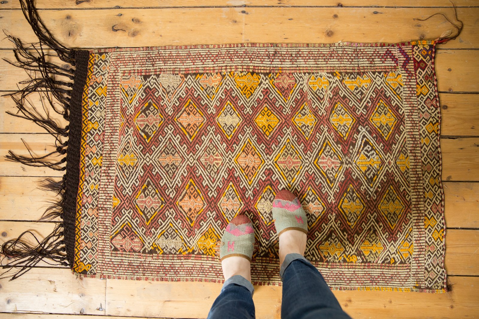 2.5x4 Vintage Jijim Rug // ONH Item ee003181 Image 1