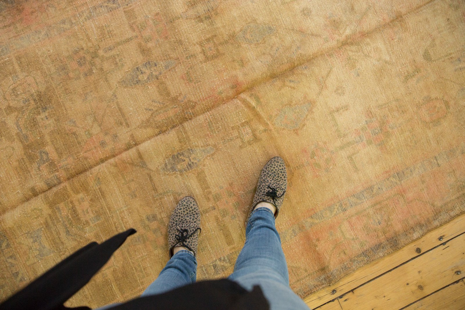 4.5x7.5 Vintage Distressed Oushak Rug // ONH Item ee003199 Image 1