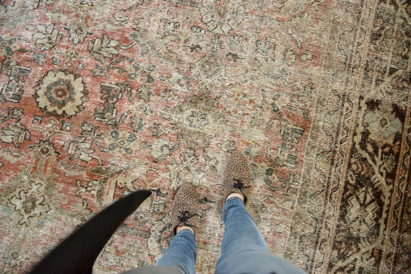 Vintage Distressed Mahal Carpet