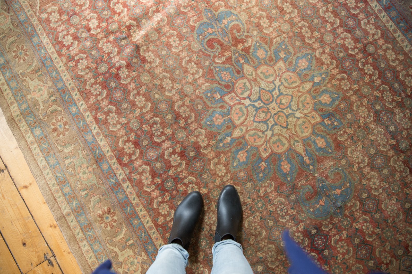 6.5x10 Vintage Distressed Bijar Carpet // ONH Item ee003273 Image 1