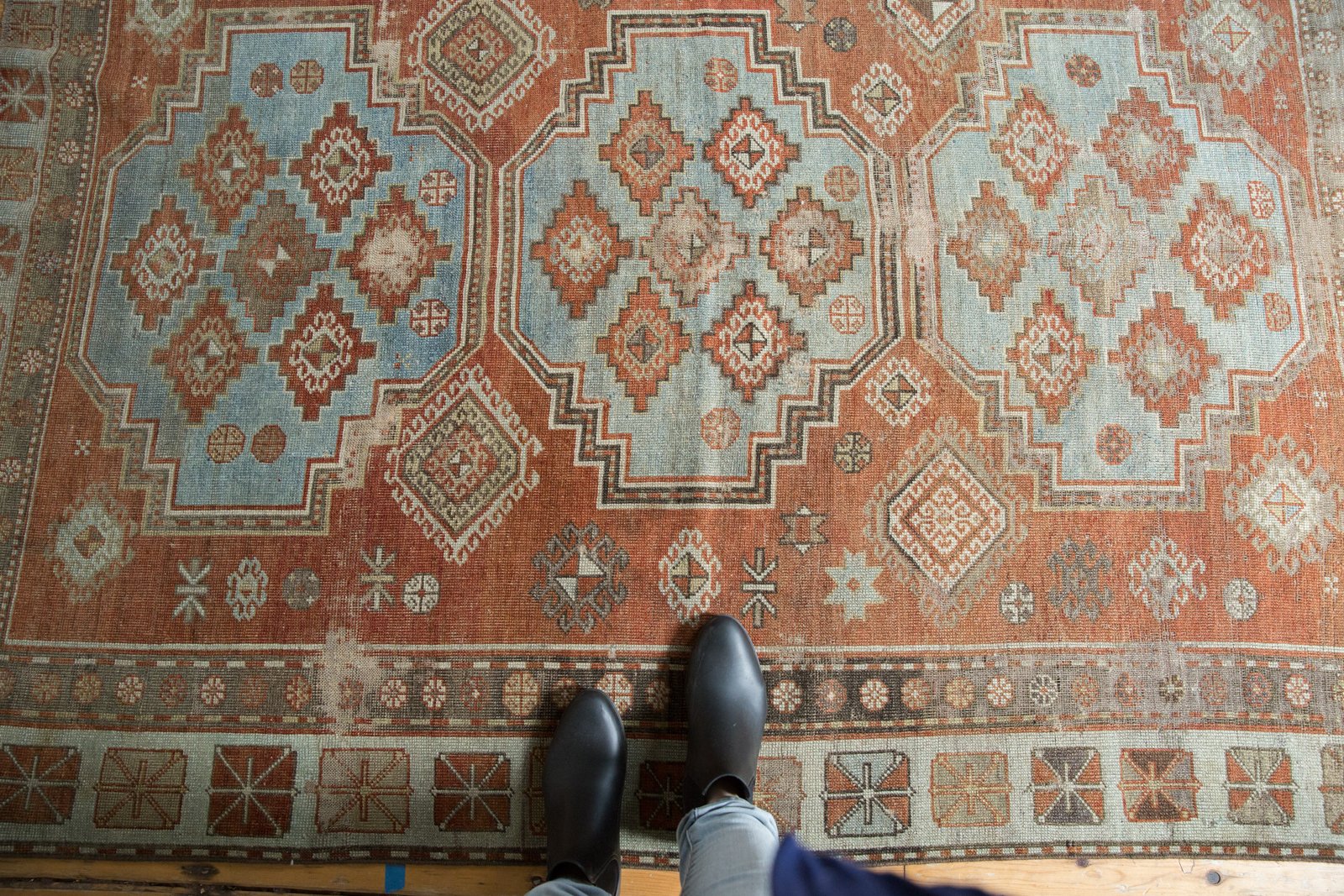  Vintage Distressed Afshar Rug / Item ee003274 image 2