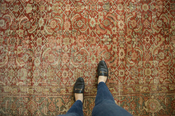  Vintage Distressed Heriz Carpet / Item ee003291 image 2