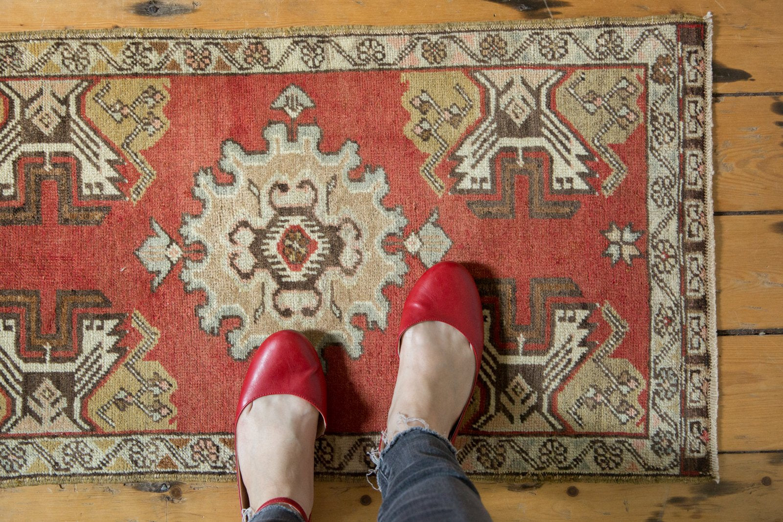 1.5x3.5 Vintage Oushak Rug Mat Runner // ONH Item ee003300 Image 1