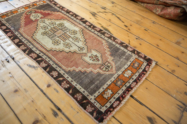  Vintage Distressed Oushak Rug Mat Runner / Item ee003303 image 3