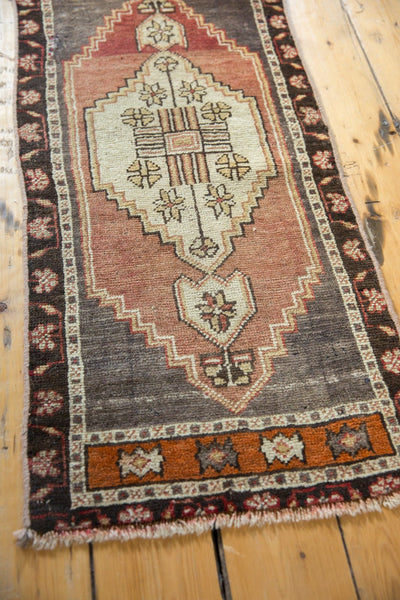  Vintage Distressed Oushak Rug Mat Runner / Item ee003303 image 5