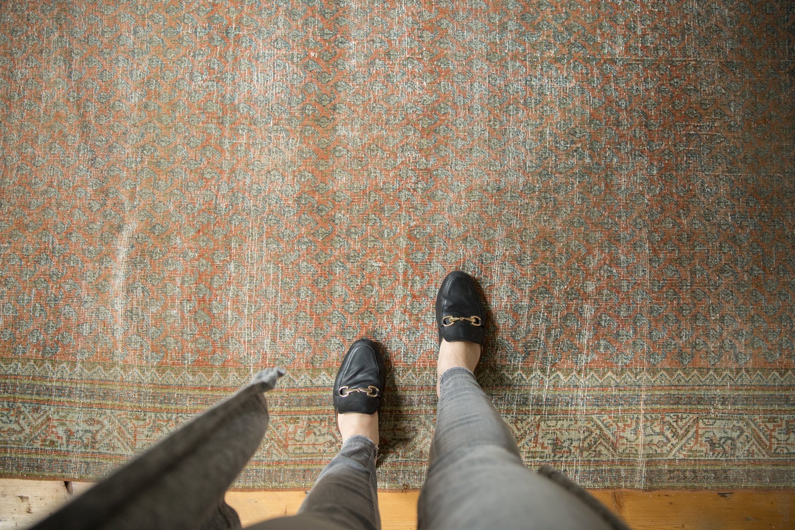  Vintage Distressed Mir Serbend Carpet / Item ee003324 image 2