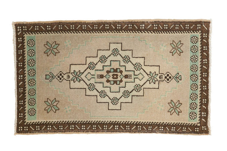 1.5x3 Vintage Distressed Oushak Rug Mat // ONH Item ee003353