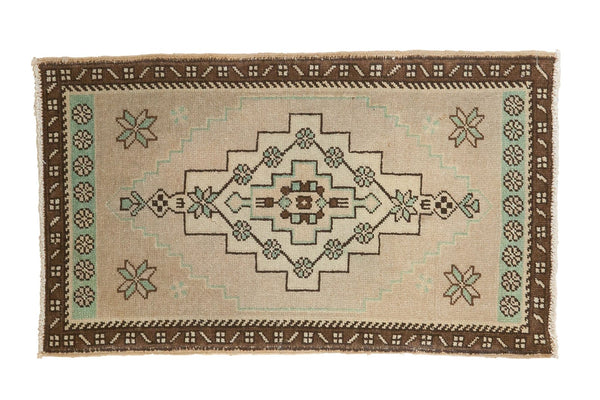 1.5x3 Vintage Distressed Oushak Rug Mat // ONH Item ee003353