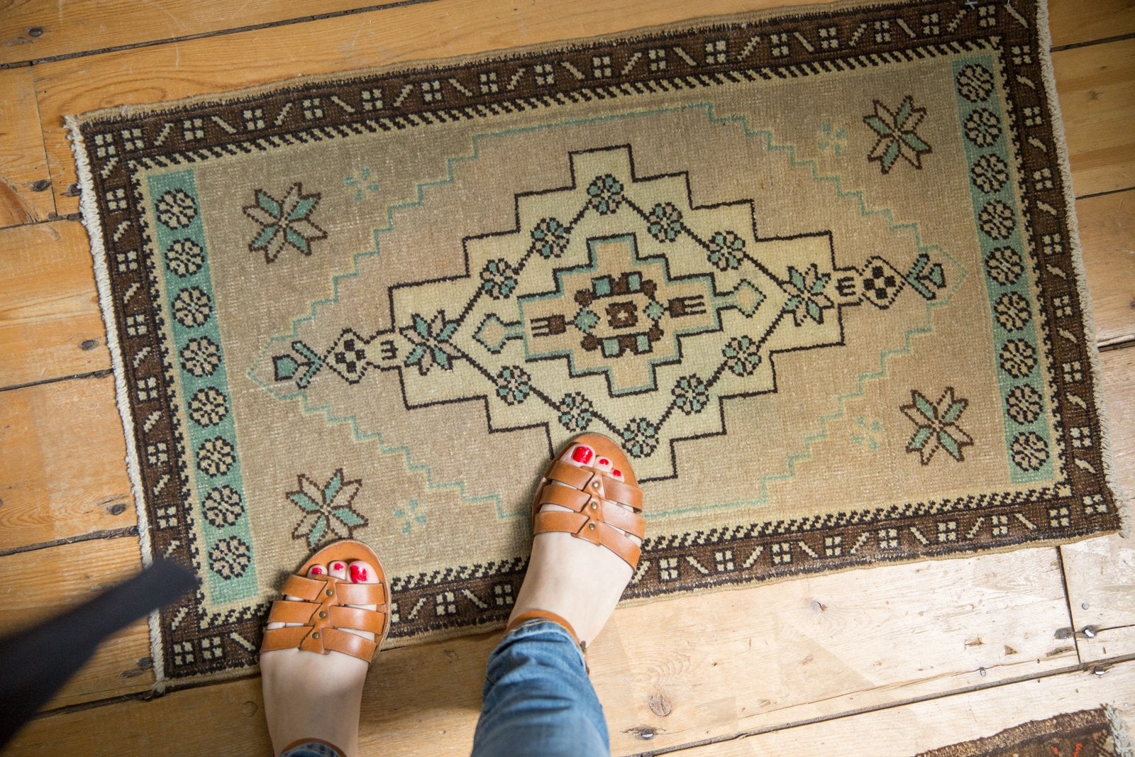 1.5x3 Vintage Distressed Oushak Rug Mat // ONH Item ee003353 Image 1