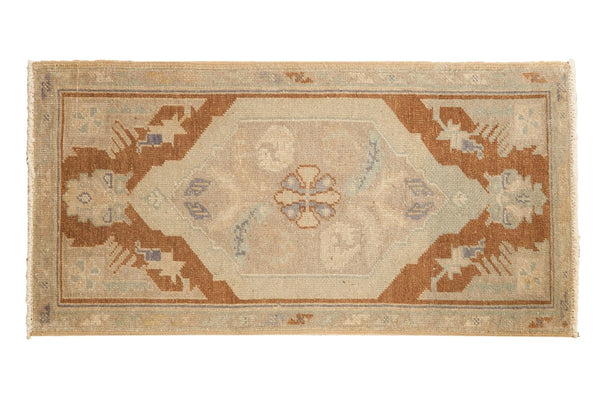 1.5x3 Vintage Distressed Oushak Rug Mat // ONH Item ee003357