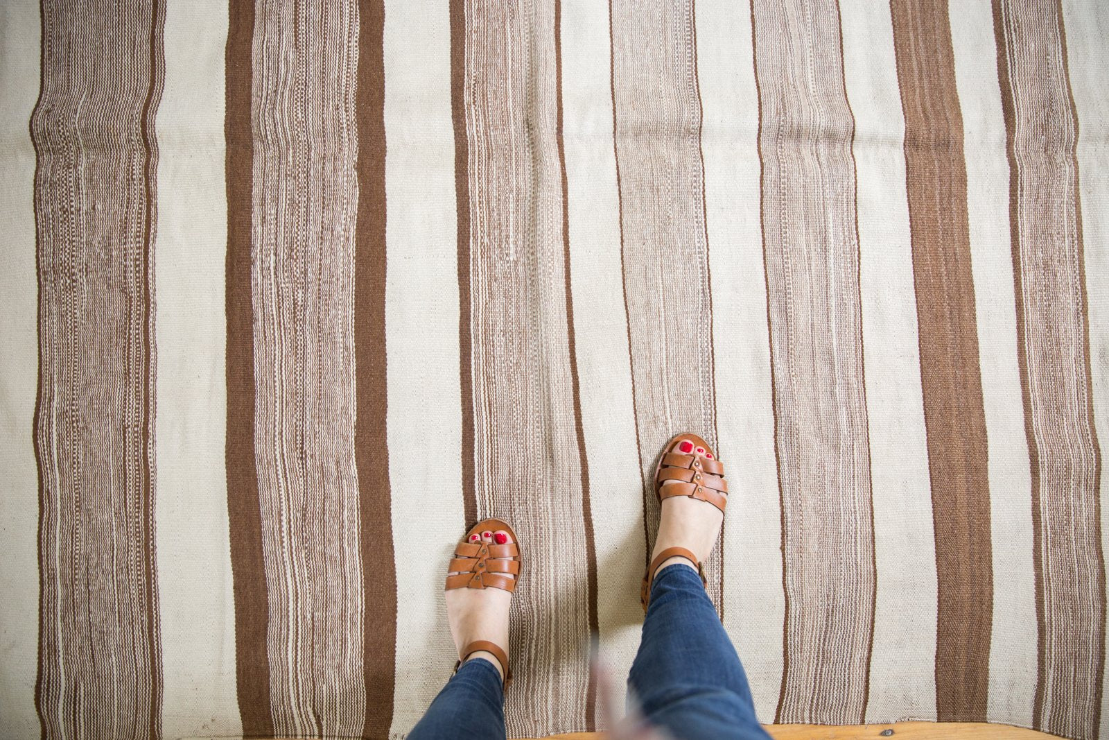  Vintage Moroccan Kilim Rug Runner / Item ee003380 image 2